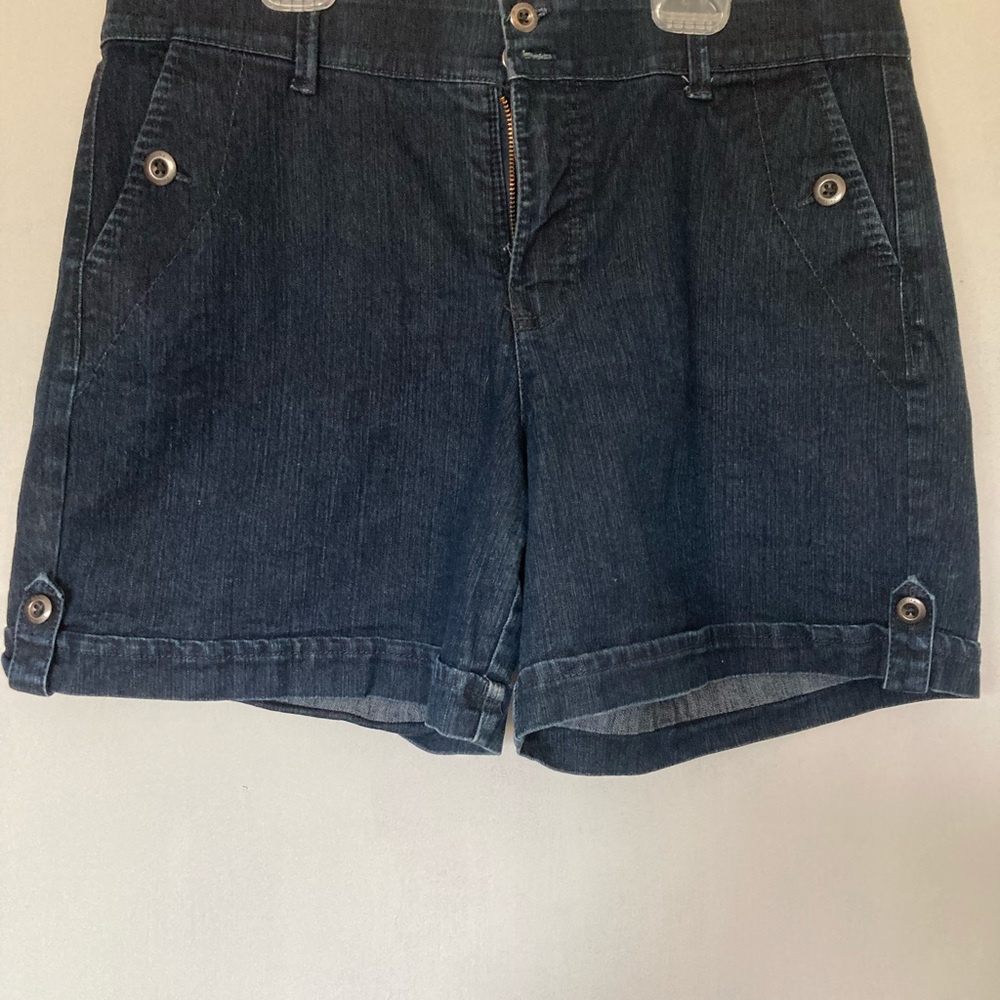 Gloria Vanderbilt denim shorts